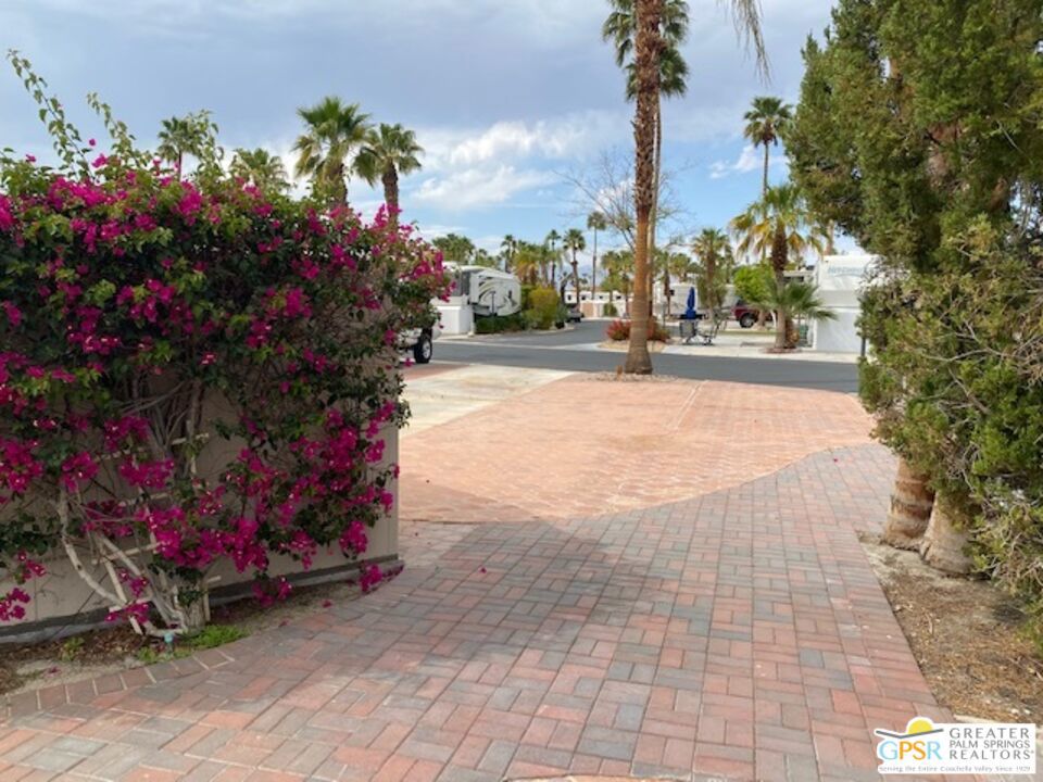 Desert Shadows Rv Re - Residential Lease