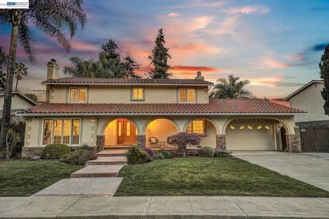 Photo of 796 Posada Way Way, Fremont, CA 94536 (MLS # 41125869)