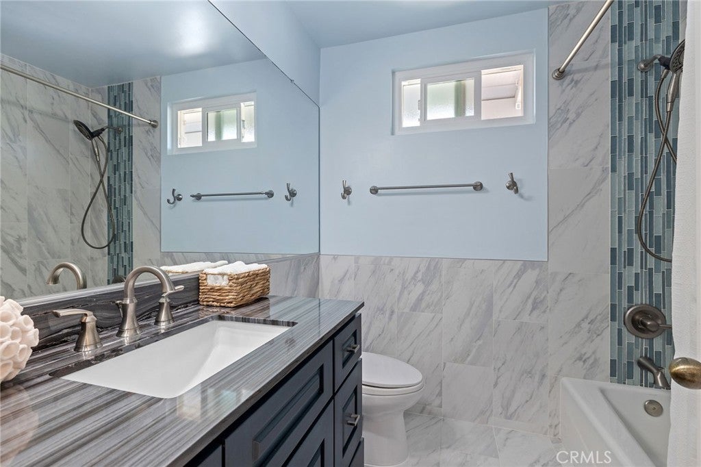 11 Halfmoon, Irvine CA 92614 - Photo 29