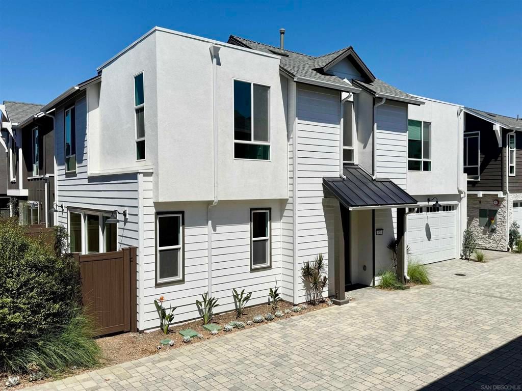 Photo of 557 N Vulcan Ave, Encinitas, CA 92024 (MLS # 250040806SD)