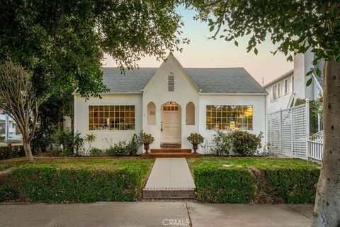 Photo of 153 S La Peer Drive, Los Angeles, CA 90048 (MLS # SB26063482)