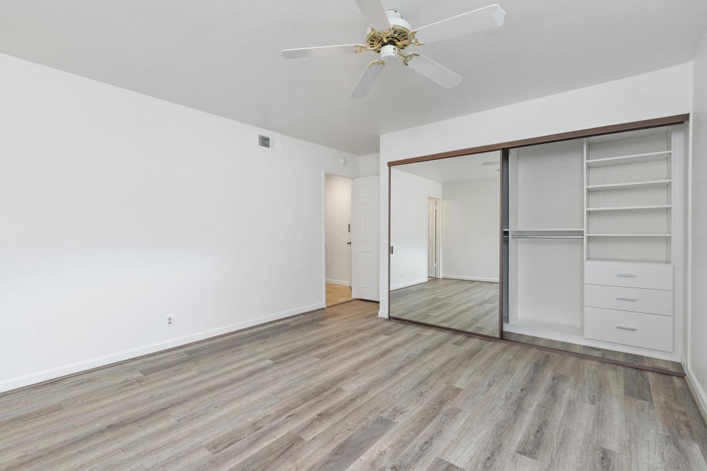 Palm Canyon Villas - Residential