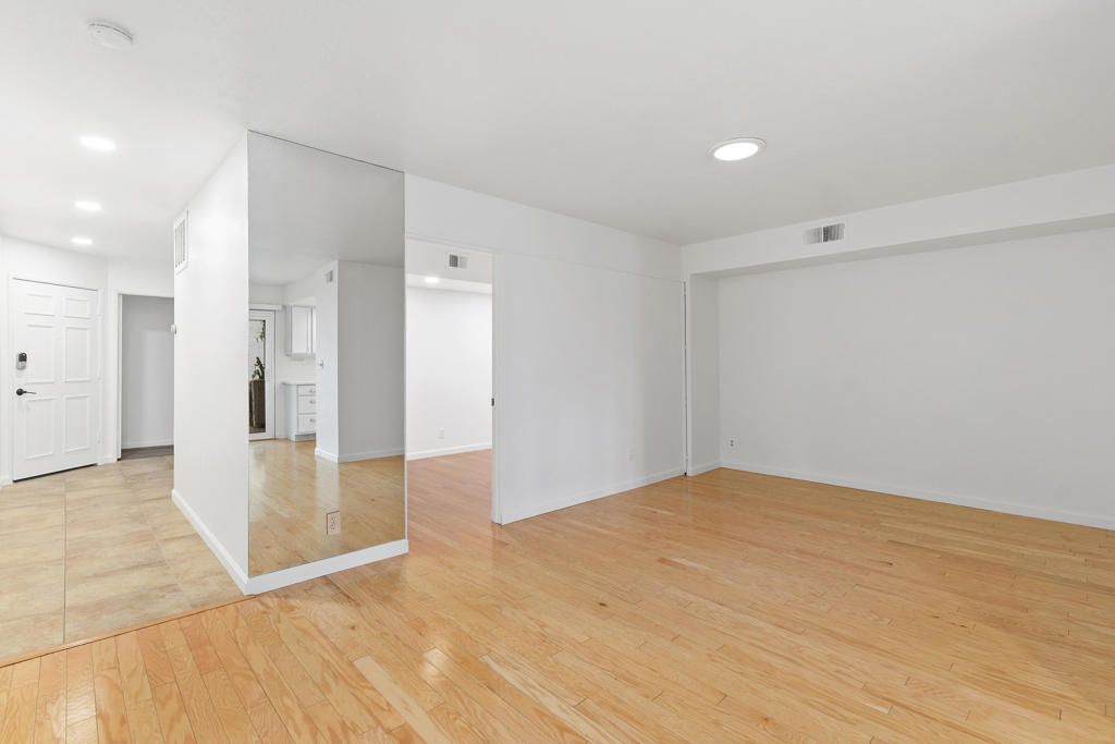 Palm Canyon Villas - Residential