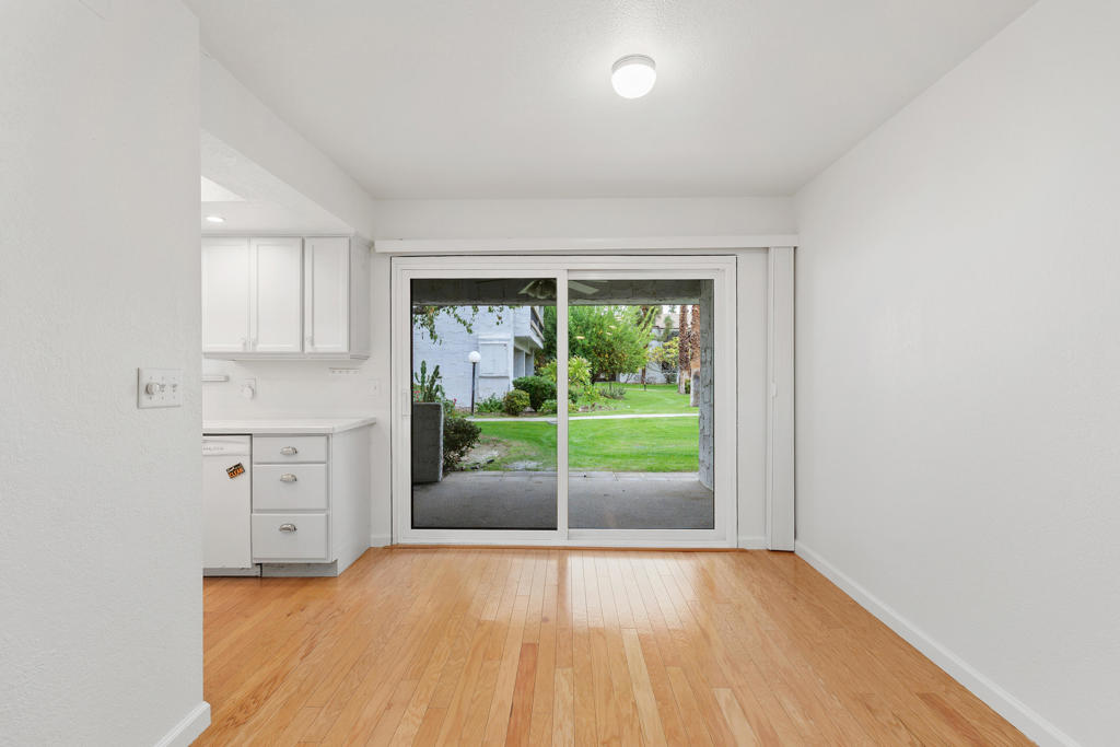 Palm Canyon Villas - Residential