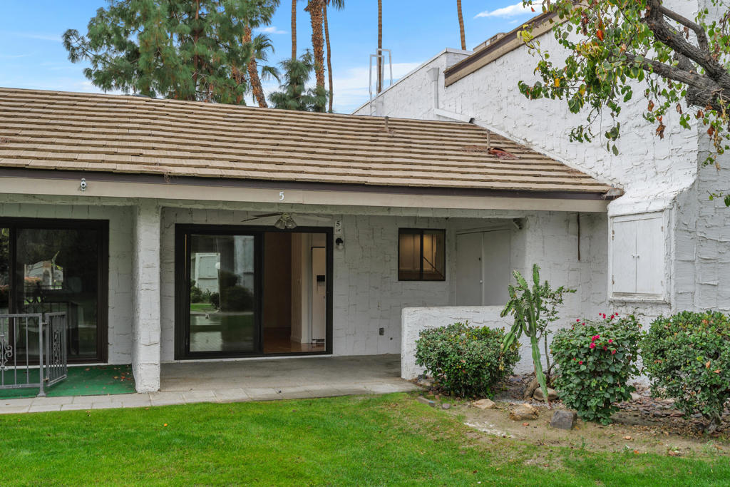 Palm Canyon Villas - Residential