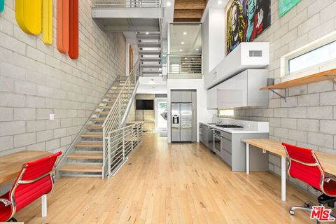 Photo of 3450 Cahuenga Boulevard #607, Los Angeles, CA 90068 (MLS # 26840517)