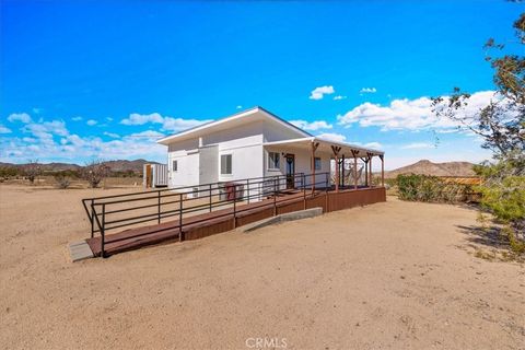 Photo of 4914 Flamingo Avenue, Joshua Tree, CA 92252 (MLS # JT26044249)