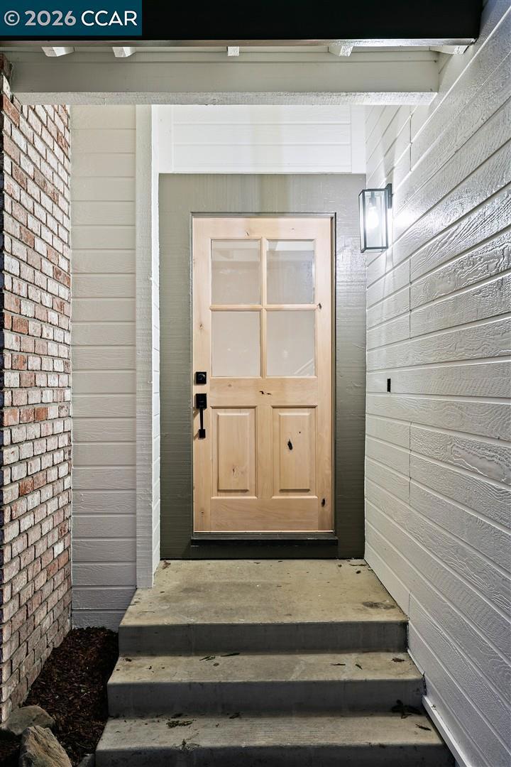 1180 Amanda Cir