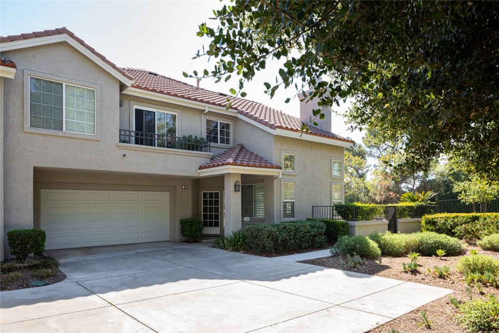 Nestled in the sought-after Sonoma Court of Rancho Santa Margarita, 54 Morning Glory offers a tranquil escape in a desirable corner-lot location. This charming and recently renovated townhome provides a peaceful lifestyle with no direct neighbors above or below. As you enter, you’re greeted by a living room with impressive vaulted ceilings, a beautifully updated kitchen, and a cozy dining space. The first floor is adorned with elegant porcelain tile, while new carpeting enhances comfort throughout the home. The kitchen, designed for culinary enthusiasts, boasts pristine cabinetry, marble countertops, and modern stainless steel appliances.
The primary bedroom serves as a serene retreat, offering views of the towering trees in O'Neill Park. With high ceilings, two separate closets, and a luxurious bathroom featuring dual sinks and an upgraded shower with a premium handheld showerhead, this space is designed for relaxation. The spacious laundry room includes a full-sized washer and dryer, along with a tankless water heater. Direct access to a 2-car garage, along with one of the few oversized driveways in the community, adds convenience and privacy. The garage is also equipped with a fully paid-for water softener and conditioner.
The custom-designed backyard, with its peaceful fountain and low-maintenance turf, creates an ideal setting for both entertaining and unwinding. Conveniently located near O’Neill Park, shopping, dining, parks, and Rancho Santa Margarita Lake, and with easy access to the 241 Toll Road, this home offers a perfect blend of comfort, convenience, and modern upgrades.
*** Landlords will not allow pets.