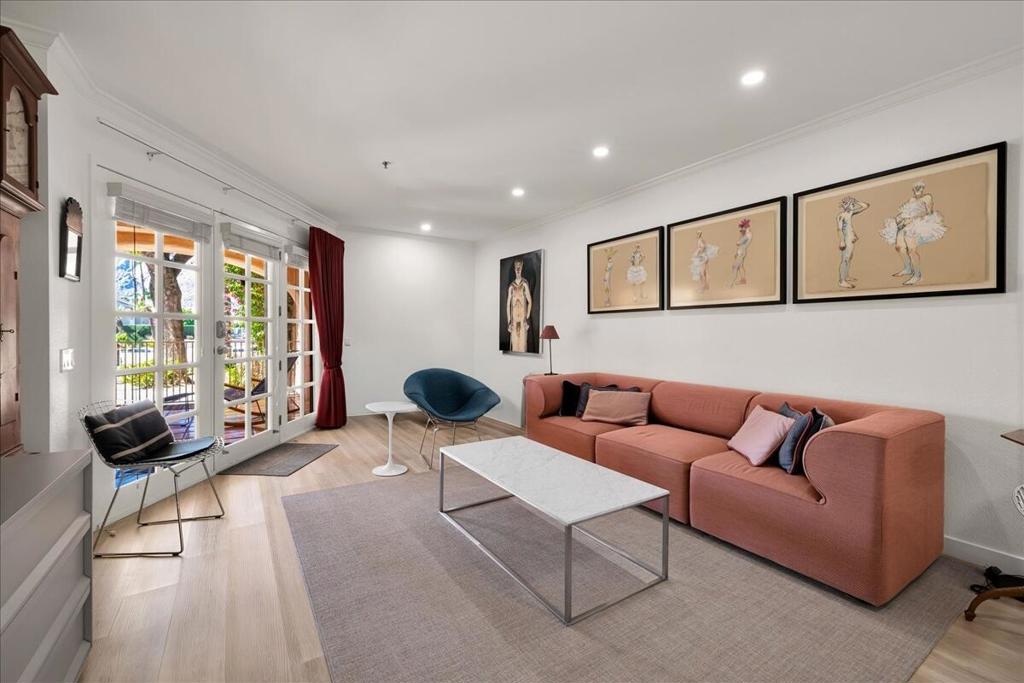 500 E Amado Road 203