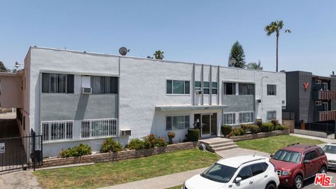 Photo of 510 N Harvard Boulevard, Los Angeles, CA 90004 (MLS # 25557061)