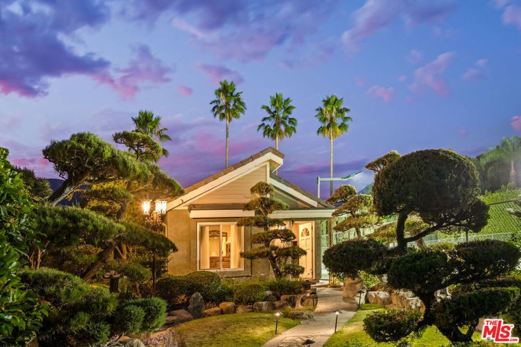 1047 Pomello Drive