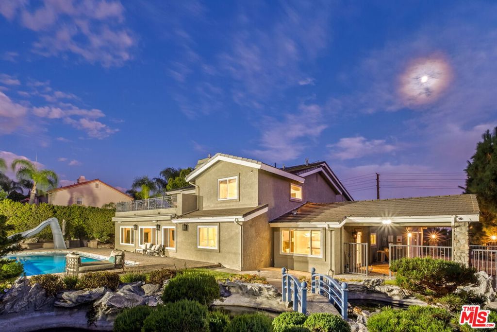 1047 Pomello Drive