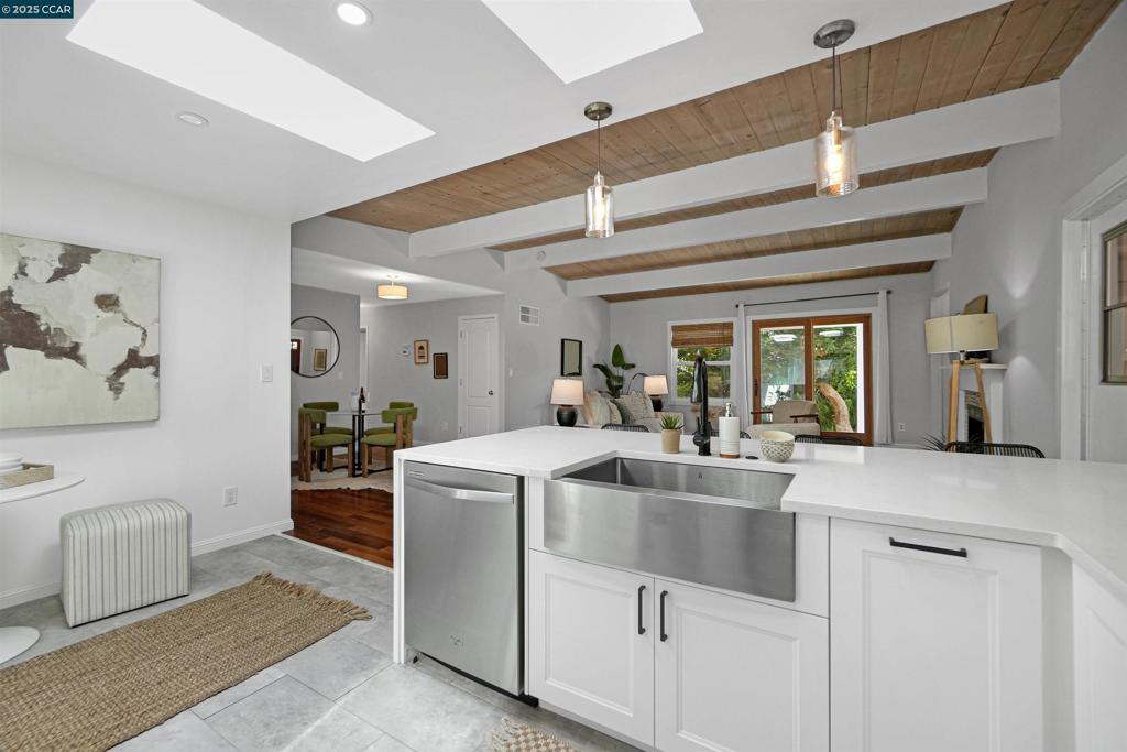 EL SOBRANTE - Residential