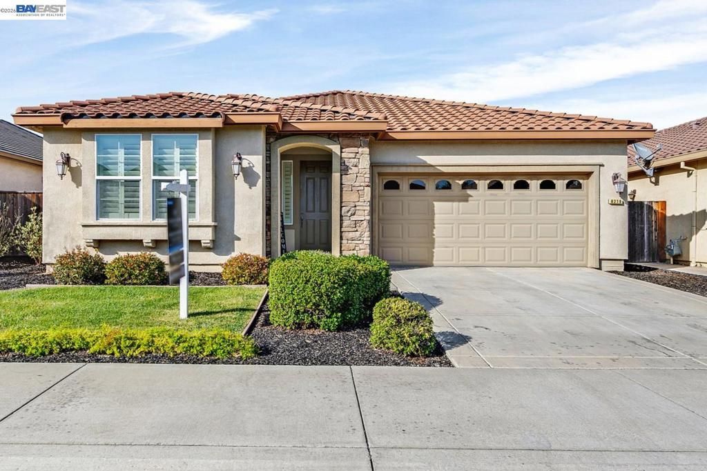 Photo of 8219 Brookhaven Cir, Discovery Bay, CA 94505 (MLS # 41126725)