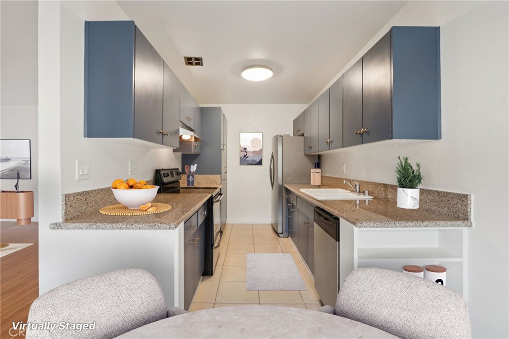 5400 Newcastle Avenue 70