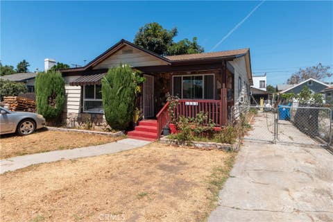 Photo of 1321 W 60th PL, Los Angeles, CA 90044 (MLS # BB26186581)