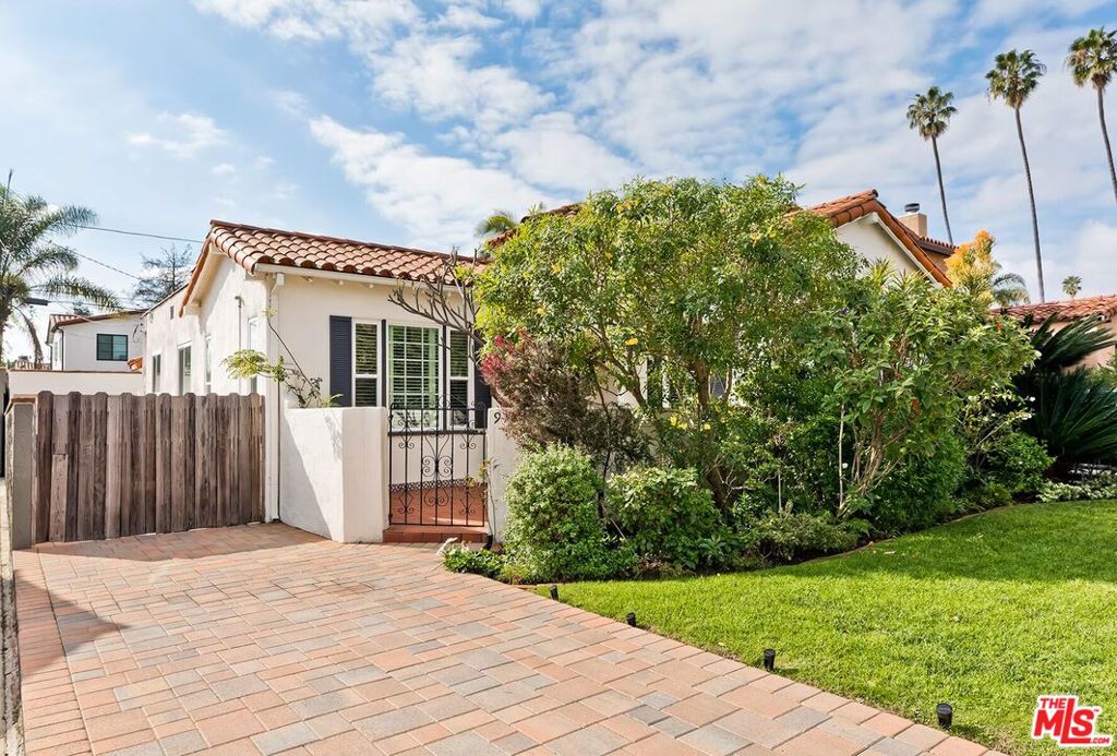 9124 Beverlywood Street