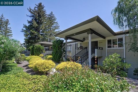 Photo of 1941 Skycrest Dr DR #6, Walnut Creek, CA 94595 (MLS # 41138990)