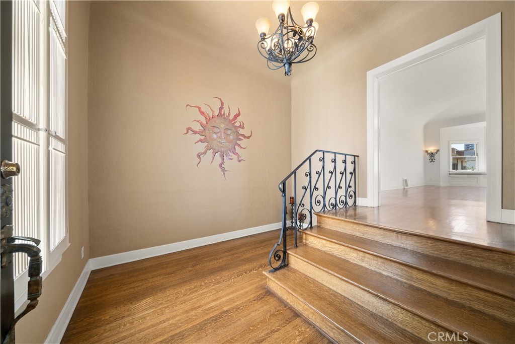 2625 E Ocean