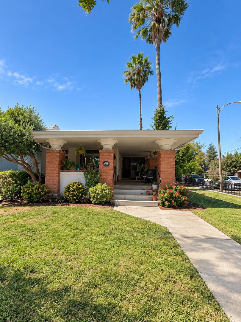 1019 Villa Avenue