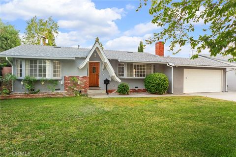 Photo of 22308 Baltar Street, Canoga Park, CA 91304 (MLS # SR26119696)