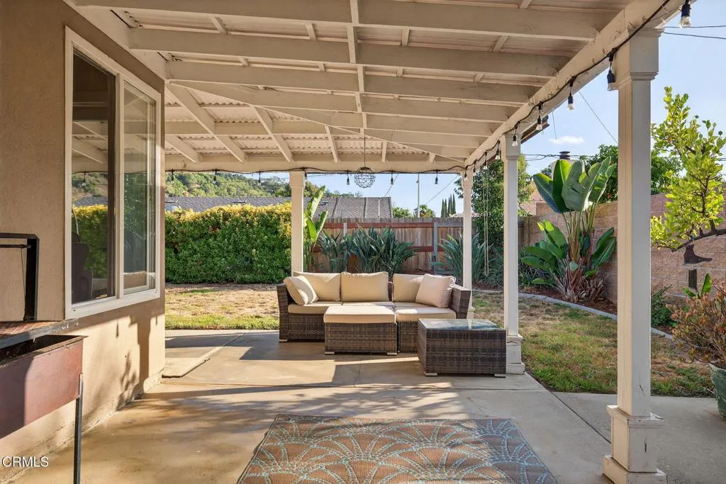 Ojai, California 93023, United States, 3 Bedrooms Bedrooms, ,2 BathroomsBathrooms,Residential,Active,208169