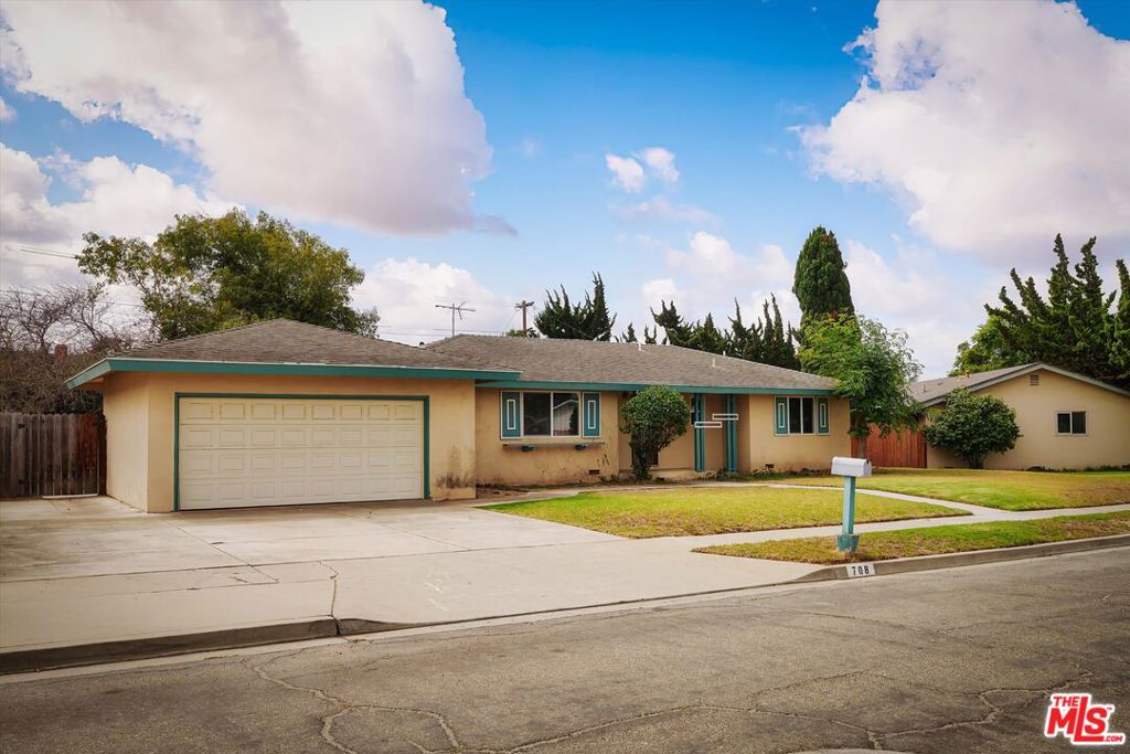 708 Loma Way