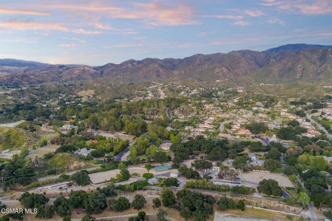 Photo of 27101 Sand Canyon Road, Canyon Country, CA 91387 (MLS # 226001950)