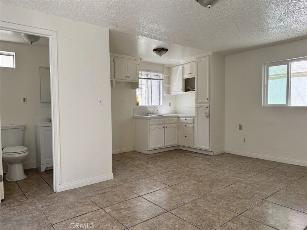 2749 Live Oak Street
