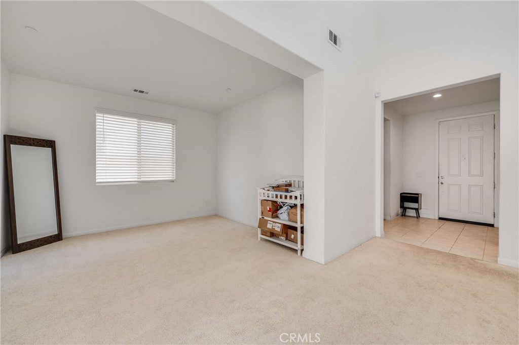 3447 E Sumac
