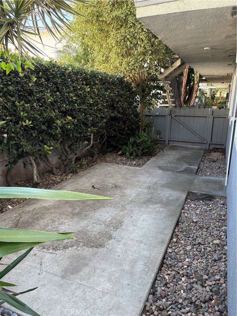 24311 Santa Clara Ave 1