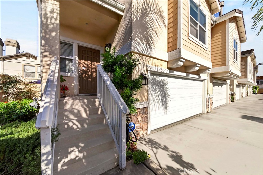 8692 Belmont A