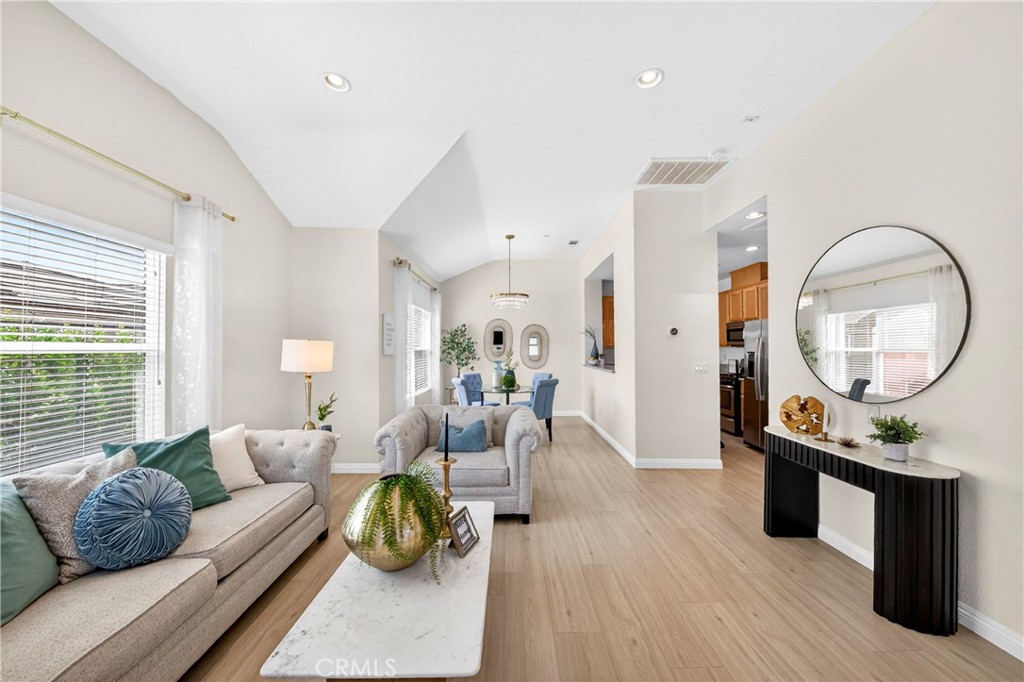 8692 Belmont A