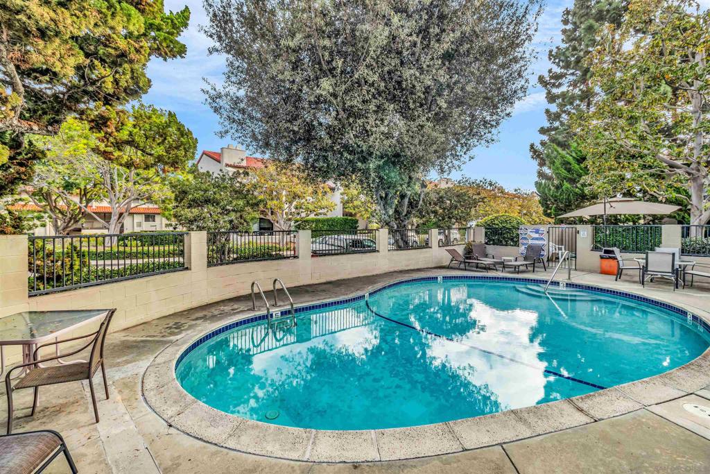 La Costa - Residential