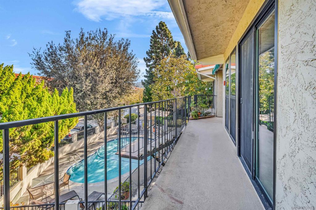 La Costa - Residential