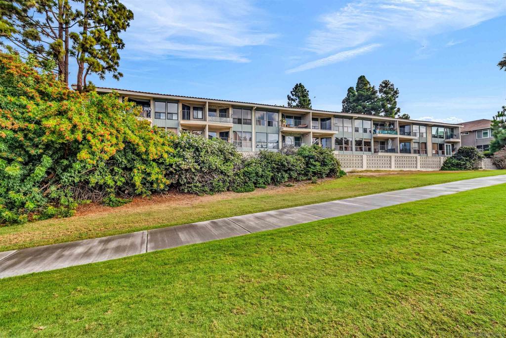 La Costa - Residential