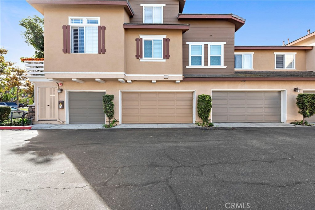 Chambray (CHMB) - Residential Lease