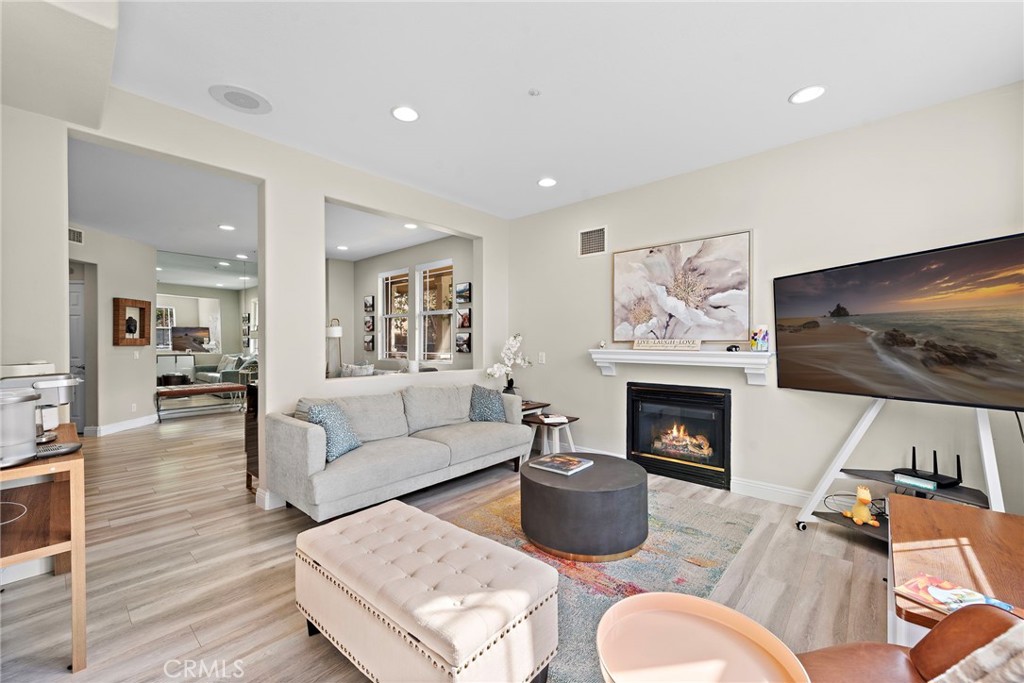 Chambray (CHMB) - Residential Lease