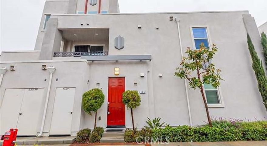 This 3 story, 3-bedroom, and 2.5-bathroom and 2 car attached garage Condo is now available. Open floor plan living room and kitchen. Living room has sliding doors that lead to a a cozy balcony. Kitchen has plenty of cabinet storage space, center island and includes stove-top/oven, dishwasher, refrigerator and microwave appliances. Primary bedroom has large closet and private bathroom with dual sinks. The other 2 bedrooms are very spacious and offer plenty of closet space. Washer and dryer are located in the garage. Conveniently located near the 10 freeway, Downtown Upland, grocery stores, restaurants and many shopping plazas.