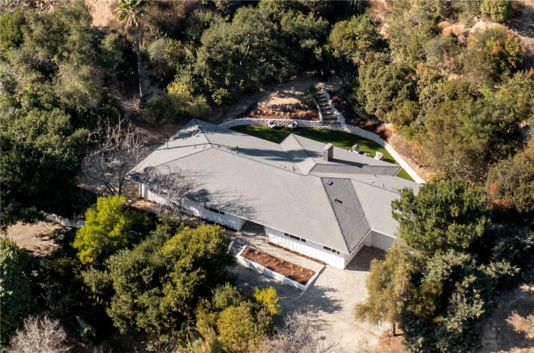 Properties 2 4031 Deerhorn Drive