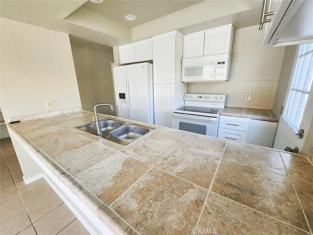 33654 Pueblo Trail