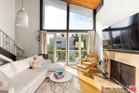 31 Spinnaker Street 15 Marina Del Rey CA 90292