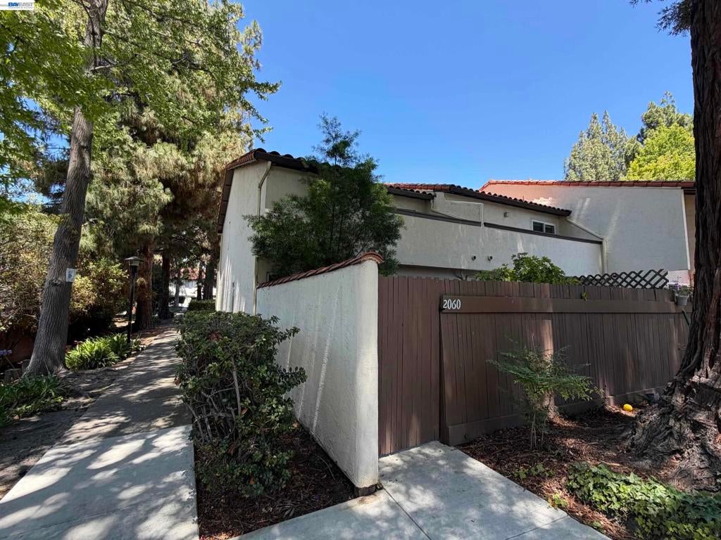 2060 Briscoe Terrace TER