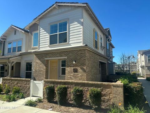 Photo of 139 Farmhouse Drive #6, Simi Valley, CA 93065 (MLS # 226000721)