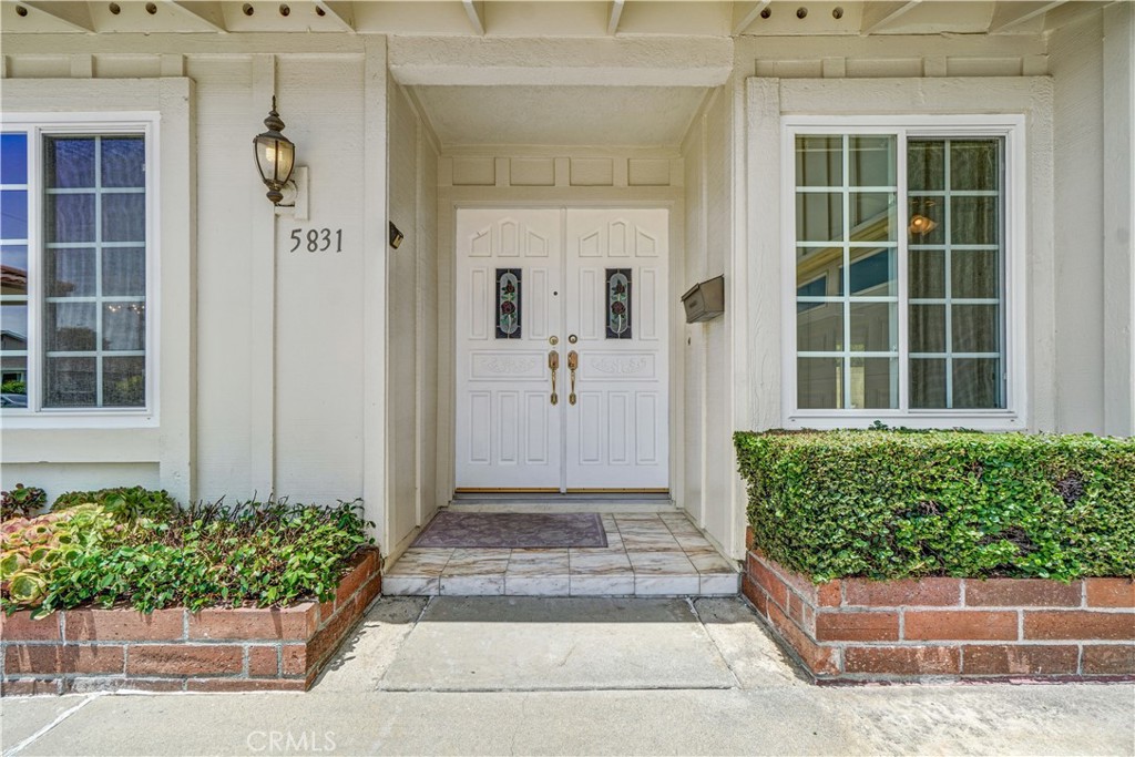 5831 Daisy Circle
