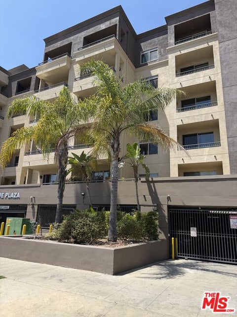 Photo of 991 Arapahoe Street #402A, Los Angeles, CA 90006 (MLS # 26830537)