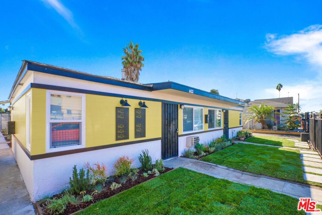 Enjoy this bright and sunny 2-bedroom, 1-bath apartment in Park Mesa, now offering up to month free with approved credit. This front unit is located in a gated complex and includes one gated parking space for your convenience. Inside, you'll find washer and dryer hookups, plus a kitchen equipped with a refrigerator, stove/oven, and microwave. Pets are welcome (with weight limit). The community is ideally situated near the Crenshaw Metro train, making commuting simple and convenient.