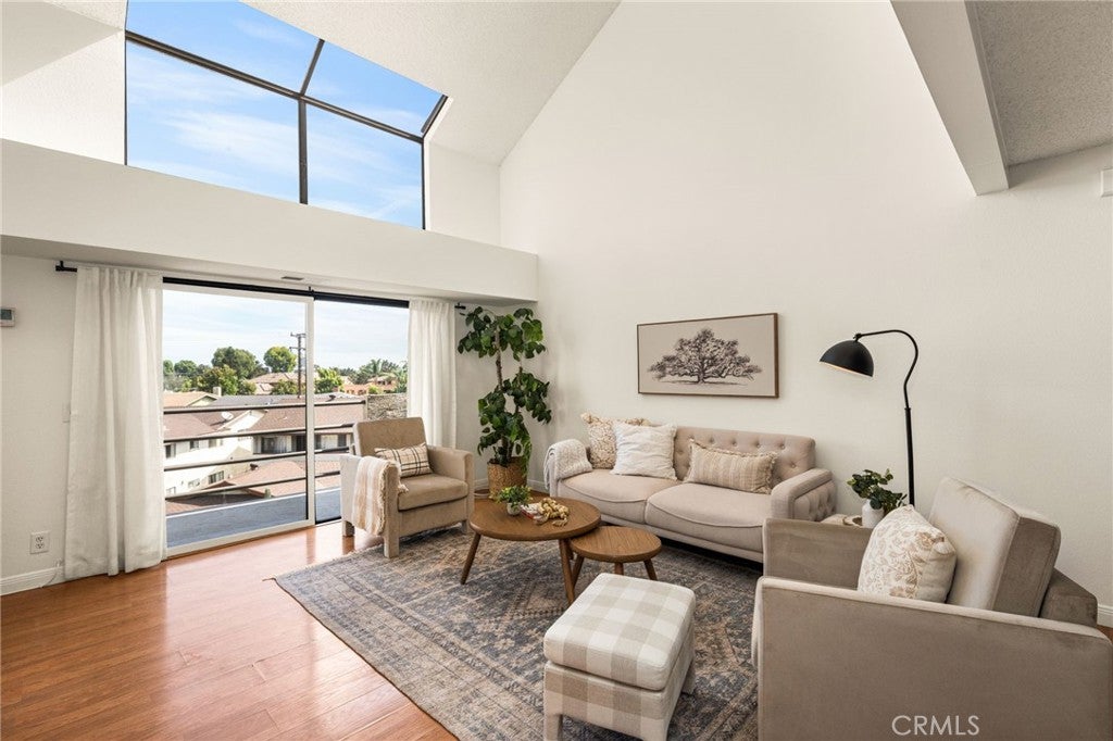 4144 E Mendez ST