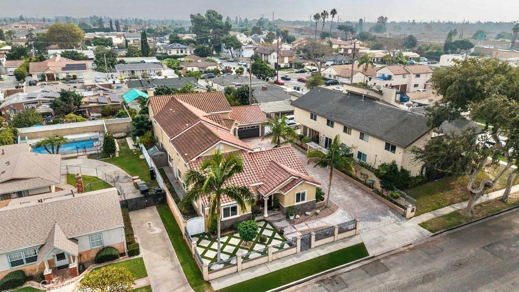 Photo of 13102 Monroe St, Garden Grove, CA 92844 (MLS # PW25257703)